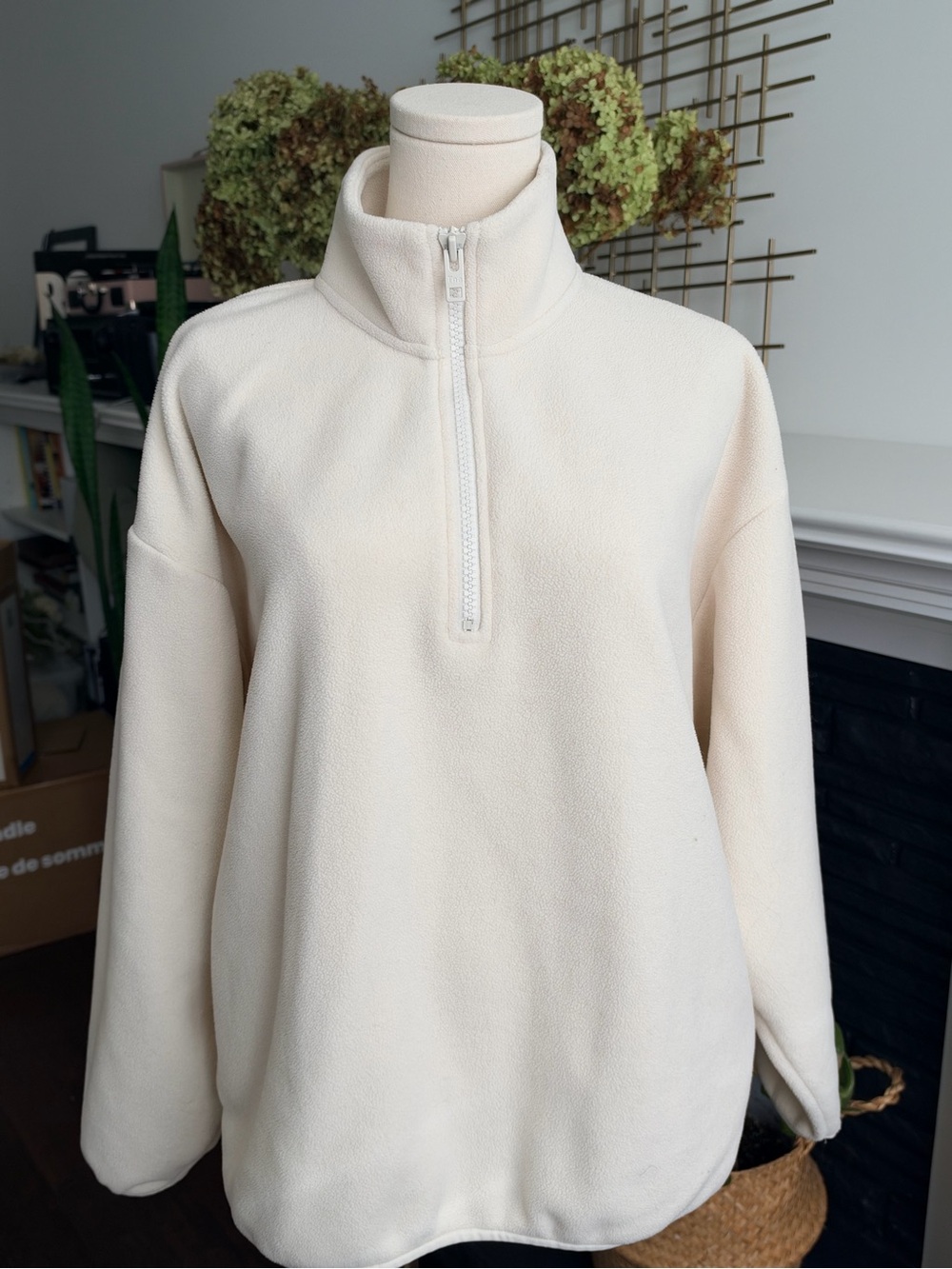 Tna Aritzia Ivory Half Zip Polar Fleece Pullover